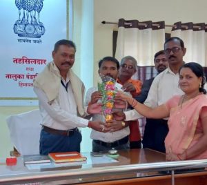 Read more about the article हिमायतनगर येथील तहसीलदार डि.एन.गायकवाड पुन्हा सेवेत रुजू!