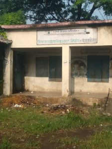 Read more about the article रिधोरा जिल्हा परिषद शाळेच्या परिसरात घाणीचे साम्राज्य,शाळा व्यवस्थापन समितीचे दुर्लक्ष