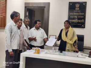 Read more about the article प्रधानमंत्री आवास योजना घरांचे सर्वेक्षण विना विलंब सुरू करा संघर्ष समितीकडून आंदोलनाचा इशारा