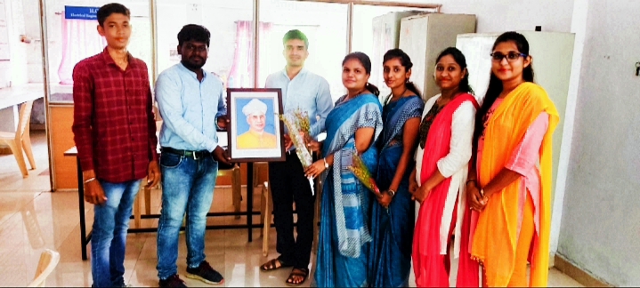 Read more about the article श्री साई कॉलेज ऑफ इंजिनिअरिंग अँड टेक्नॉलॉजी येथे शिक्षक दिन उत्साहात साजरा