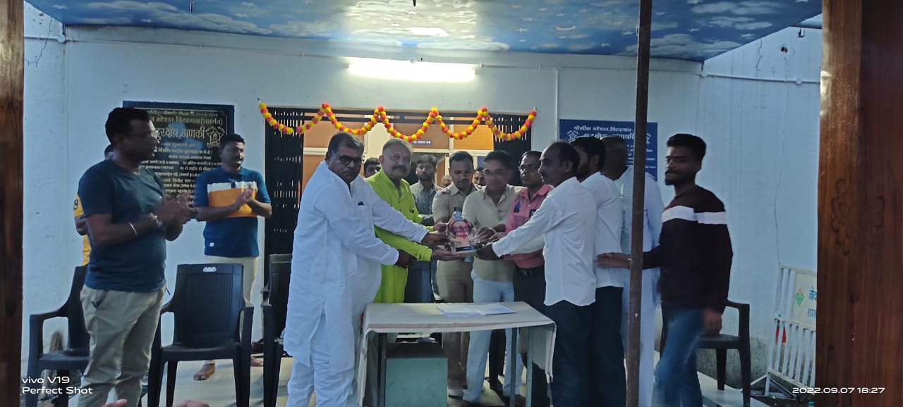 Read more about the article बिटरगाव पोलीस स्टेशन अंतर्गत येणाऱ्या ढाणकी येथील पोलीस चौकी येथे शांतता कमिटीची बैठक संपन्न.