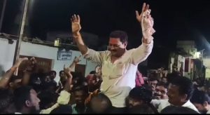 Read more about the article आ. माधवराव पाटील जळगावकरांनी धरला ढोल ताशावर ठेका.