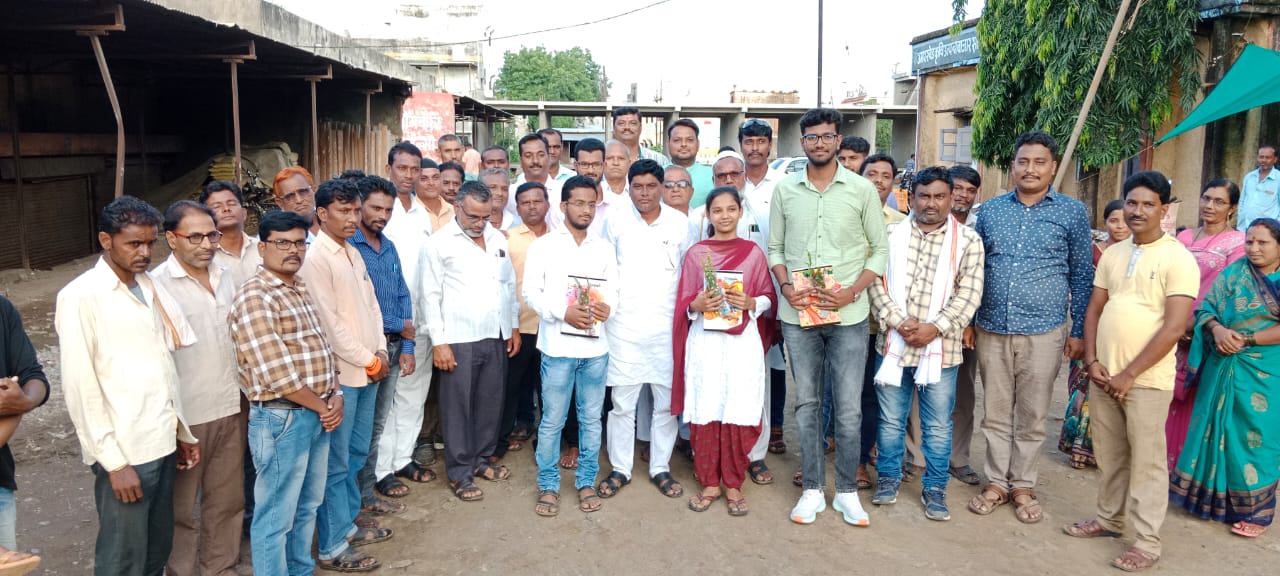Read more about the article NEET परीक्षेत उत्तीर्ण झालेल्या विध्यार्थ्याचा ढाणकी येथे सत्कार