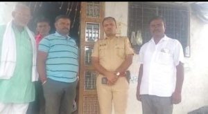 Read more about the article मुले पळविणाऱ्या टोळीची अफवा :ठाणेदार बोस साहेब यांनी घेतला आढावा