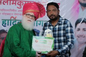 Read more about the article सर्पमित्र संदीप लोहकरे यांना “द रियल हिरो अवॉर्ड 2022” ने गौरविण्यात आले.