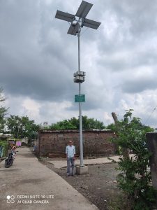 Read more about the article पारधी बांधवांच्या वस्तीसाठी स्वतंत्र सौरऊर्जा लाईट संच बसविला