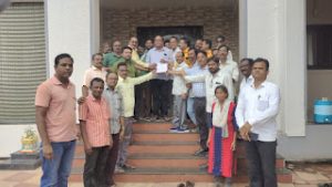 Read more about the article वणी ठाणेदार ची हकालपट्टी करा पत्रकारांची निवेदनातून मागणी