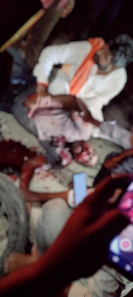 Read more about the article खडकी फाटा येथे मोटारसायकल व कार चा भीषण अपघात खडकी येथील गजानन सूर्यवंशी गंभीर जखमी