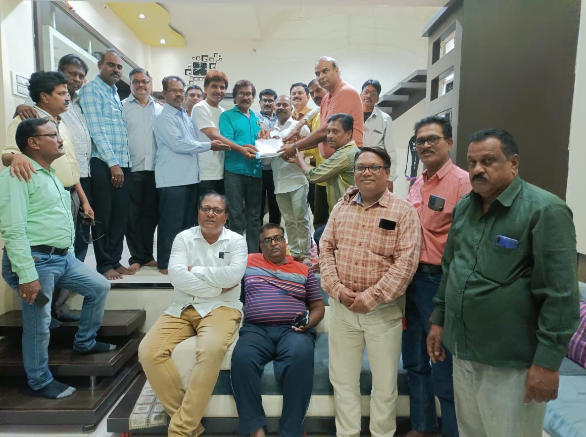 Read more about the article मनोरुग्ण वर्गमित्राला दिला मदतीचा हात,पावणेदोन लाखाची मदत गोळा करत उपचारासाठी रवाना