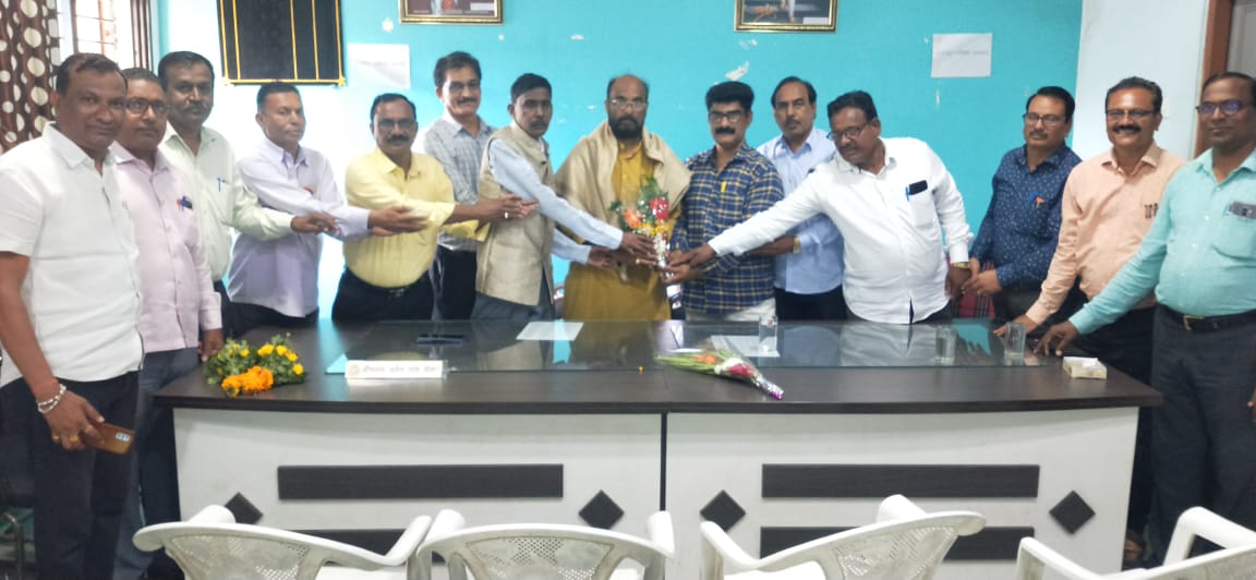 Read more about the article केंद्रप्रमुख संघाकडून काटोल नवनिर्वाचित सभापती संजय डांगोरे यांचा सत्कार,महाराष्ट्र राज्य केंद्रप्रमुख संघ, काटोलचे आयोजन