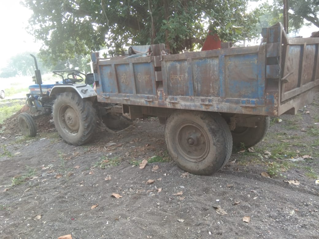 Read more about the article वडकी पोलिसांची अवैध रेतीची वाहतूक करणाऱ्या ट्रॅक्टरवर कार्यवाही