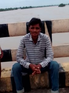 Read more about the article दिवाळीच्या पूर्वसंध्येला शेतकरी पुत्राची विष प्राशन करून आत्महत्या