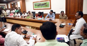 Read more about the article पोंभुर्णा तालुक्याच्या विकासाचा नियोजनबध्द आराखडा तयार करा:पालकमंत्री सुधीर मुनगंटीवार