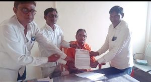 Read more about the article सरकारने कमी पटसंख्येच्या शाळा बंद करण्याचा निर्णय त्वरित रद्द करावा:उपसरपंच संतोष आंबेकर यांची शिक्षणमंत्र्यांकडे मागणी