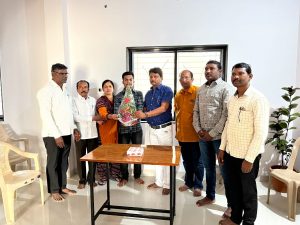 Read more about the article क्रांतीविर बाबूराव शेडमाके समाज प्रबोधिनी राळेगांव तर्फे तिलक पुरके यांचा सत्कार