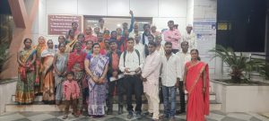 Read more about the article सालोरी गावातील नागरिकांची विशाखा राजूरकरांच्या पुढाकाराने पालकमंत्र्याकडे धाव,यशवंतराव चव्हाण मुक्त वसाहत योजनेअंतर्गत घरकुल देण्याची मागणी