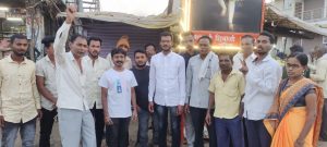 Read more about the article राज्यात स्वतंत्र्य दिव्यांग मंत्रालय स्थापन होणार असल्याने ढाणकीत दिव्यांग बंधूनी केला आनंदोस्तव साजरा.