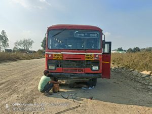 Read more about the article उमरखेड आगाराच्या बसेस चे ब्रेक डॉउन चे प्रमाण वाढले?