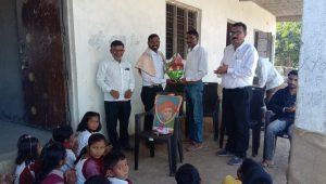Read more about the article अभिनव विद्याविहार हायस्कूलमध्ये क्रांतीसुर्य महात्मा फुले यांच्या पुण्यतिथी निमित्त वाहिली आदरांजली