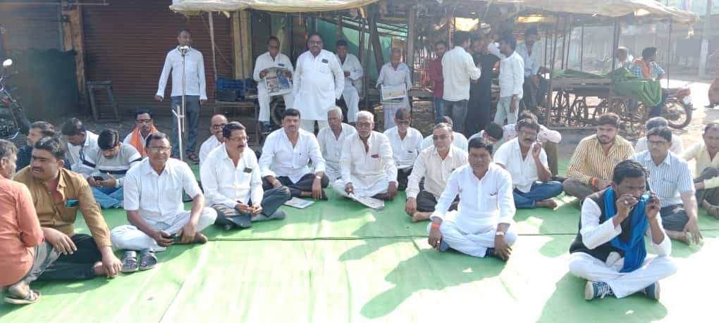 Read more about the article महापुरुषांबद्दल अपमानकारक वक्तव्य के्ल्याबद्दल ढाणकी बंद