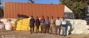 Read more about the article वडकी पोलिसांची गुटखा कंटेनर वर कारवाई:३९ लाखाचा गुटखा जप्त