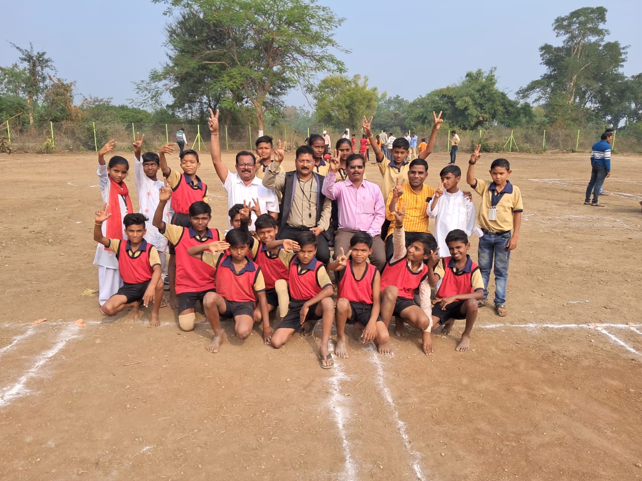 Read more about the article पिंपळखुटी शाळेनी गाजविल्या तालुकास्तरीय क्रीडास्पर्धा