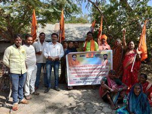 Read more about the article निराधार योजनेतील लाभासाठी मनसेचे तहसिल कार्यालयात ठिय्या आंदोलन