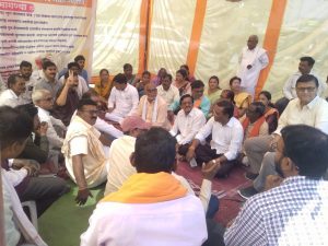 Read more about the article तहसील कार्यालय समोर सुरू असलेल्या उपोषणाची आ.प्रा उईके यांनी केली सांगता