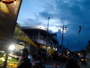 Read more about the article लाखो रुपये खर्च करून लावलेले हायमाईस्ट बनले शोभेचे वस्तू