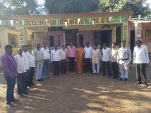 Read more about the article स्व. मानसिंग वडते स्मृतीदिनानिमित्त वरूड जहांगीर येथील शाळेत बुक पेन वाटप आणि शिक्षकांचा सत्कार