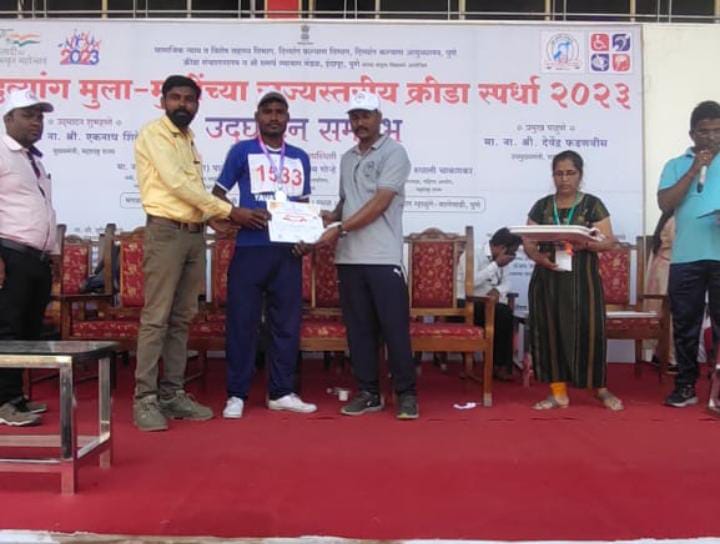 Read more about the article मधुकरराव नाईक मूक बधिर विद्यालय चा विद्यार्थी राज्यातून द्वितीय निंगनूर वासियांतर्फे भव्य नागरी सत्कार सोहळा संपन्न