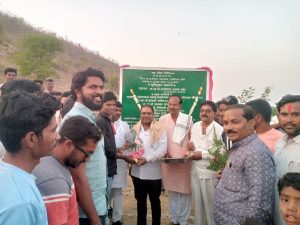 Read more about the article मेट ग्रामपंचायत येथे १ कोटी ४८ लाख रुपयाचे विविध विकास कामाचे भूमिपूजन सोहळा संपन्न