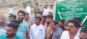 Read more about the article मेट येथील ग्रामपंचायतच्या विविध विकास कामांचे आ.नामदेव ससाने यांच्या हस्ते भूमिपूजन