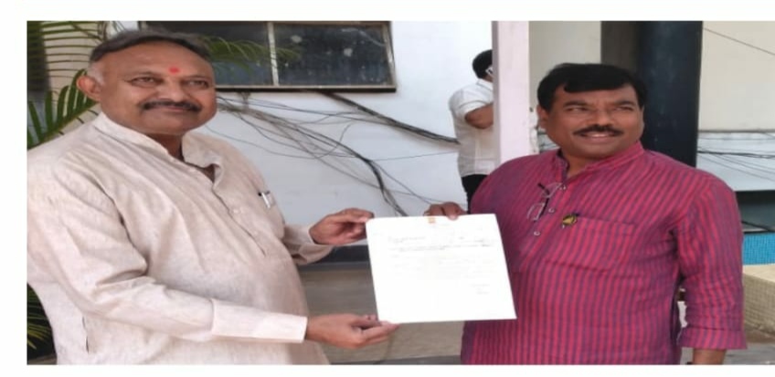 Read more about the article ढाणकीला तालुक्याचा दर्जा मिळाला पाहिजे :आमदार नामदेव ससाणे साहेब यांचे उप मुख्यमंत्री देवेंद्रे फडणवीस साहेब यांना निवेदन