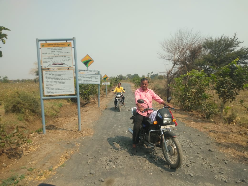 Read more about the article राळेगाव तालुक्यातील लाडकी रस्त्याचे काम निकृष्ट दर्जाचे सरपंच रूपाली राऊत चहांद