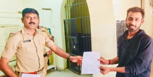 Read more about the article हिंगणघाट शहरातील खुलेआम सुरू असलेले अवैध धंदे थांबवा- माजी नगरसेवक सौरभ तिमांडे,एमडी ड्रग्स,जर्दा, नायट्रो टयानच्या गोळ्या,चरस,गांजा,बनावट दारूची खुलेआम विक्री