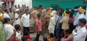 Read more about the article कुटुंबानी आरोपीचा घरी मृत्यूदेह ठेवला,वृद्धाचा हत्येने गावात तणाव…सहा आरोपींवर गुन्हा दाखल