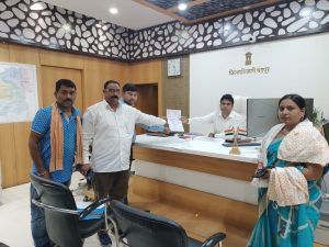 Read more about the article चंद्रपूर महानगर पालिकेचा मनमानी कारभार गरीबांच्या अवैध बांधकामावर कारवाई  तर श्रीमंतांच्या कामाला महानगरपालिकेची सवलत