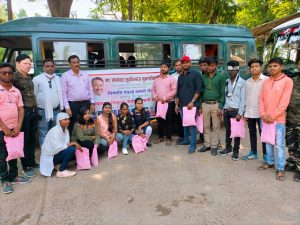 Read more about the article वनमंत्री सुधीर मुनगंटीवार यांच्या पुढाकारातून चंद्रपुर जिल्ह्यातील दिव्यांगांना ताडोबा दर्शन,२४० दिव्यांग बांधवांची ताडोबा सफारी