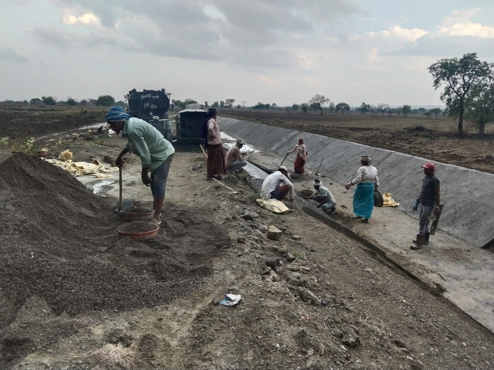 Read more about the article परसोडा शिवारात बेंबळा मुख्य कालव्याचे काम निकृष्ट दर्जाचे ,बेंबळा विभागाचे जाणीवपूर्व दुर्लक्ष.?