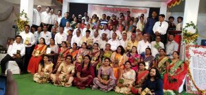 Read more about the article गुरुवर्य व माजी विद्यार्थी स्नेहमिलन सोहळ्यातून गावंडे सरांनी ग्राम उन्नतीचा दिला संदेश