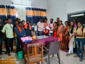 Read more about the article वाढोना-सावरखेडा-वरध मार्गे बस सुरु करा, राळेगाव आगारात  युवासेना धडकली ,बसेस नसल्याने विद्यार्थी त्रस्त