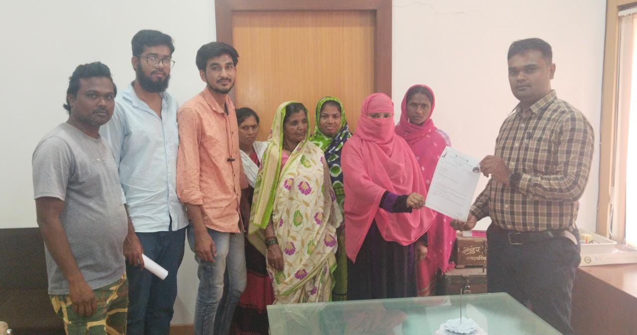 Read more about the article प्रभाग क्र.9 मधील नाल्यांचे बांधकाम त्वरित करा,नागरिकांसह एम आय एम ची मागणी