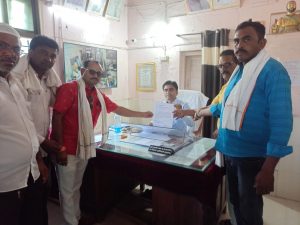 Read more about the article पुण्यश्लोक अहिल्यादेवी होळकर पुरस्कार न दिल्यामुळे फुलसावंगी सरपंच व सचिवावर शिस्तभंगाची कारवाई करा:ग्रामस्थांची गटविकास अधिकाऱ्याकडे मागणी