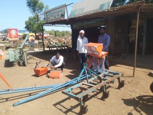 Read more about the article शेतशिवार पेरणीसाठी सज्ज पेरणी यंत्राचा सुद्धा साज्यावाज्या झाला पण निसर्ग देतो आहे हुलकावणी