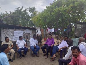 Read more about the article आमदार उईकेंनी घेतली मृतक कुटुंबीयांची भेट