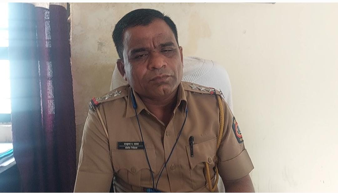 Read more about the article <em>राळेगाव पोलीस स्टेशन येथे ठाणेदार म्हणुन रामकृष्ण जाधव रूजू</em>