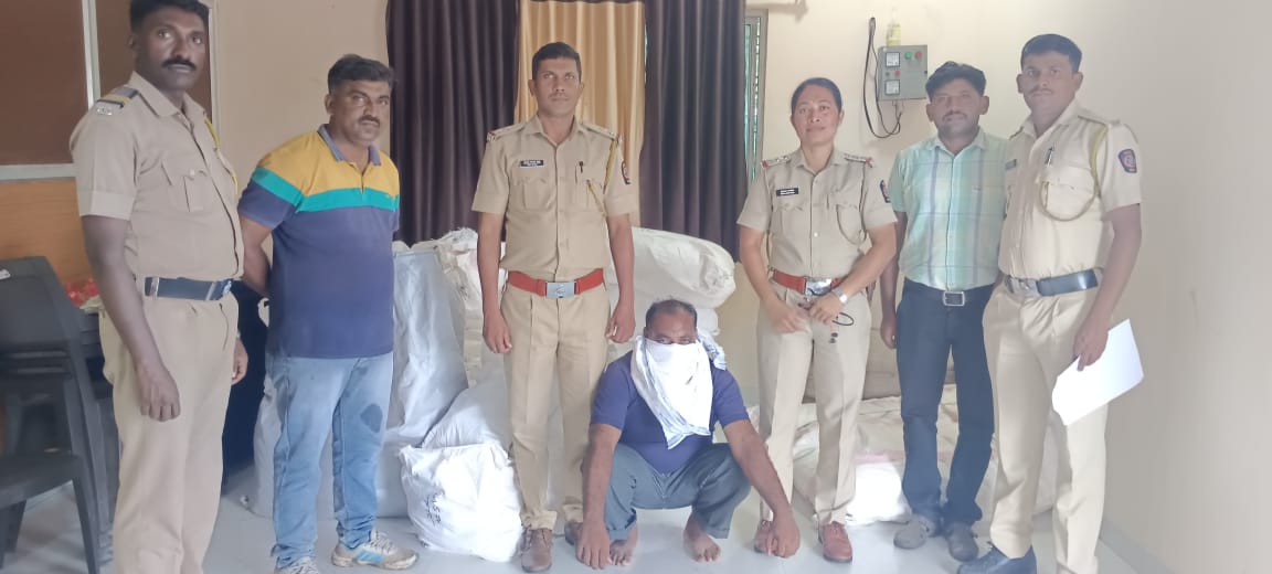 Read more about the article नवनियुक्त ठाणेदार सुजाता बनसोड यांची धडाकेबाज कारवाई  , अंदाजे सहा लाख रुपये किमतीचा प्रतिबंधित गुटखा बिटरगाव पोलिसांनी केला जप्त