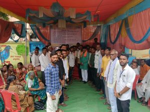 Read more about the article हेल्प फाऊंडेशनचे संस्थापक भाविक  भगत यांचे आंबोडा येथील नागरिकांना घेऊन तहसील कार्यालय महागांव येथे साखळी उपोषण