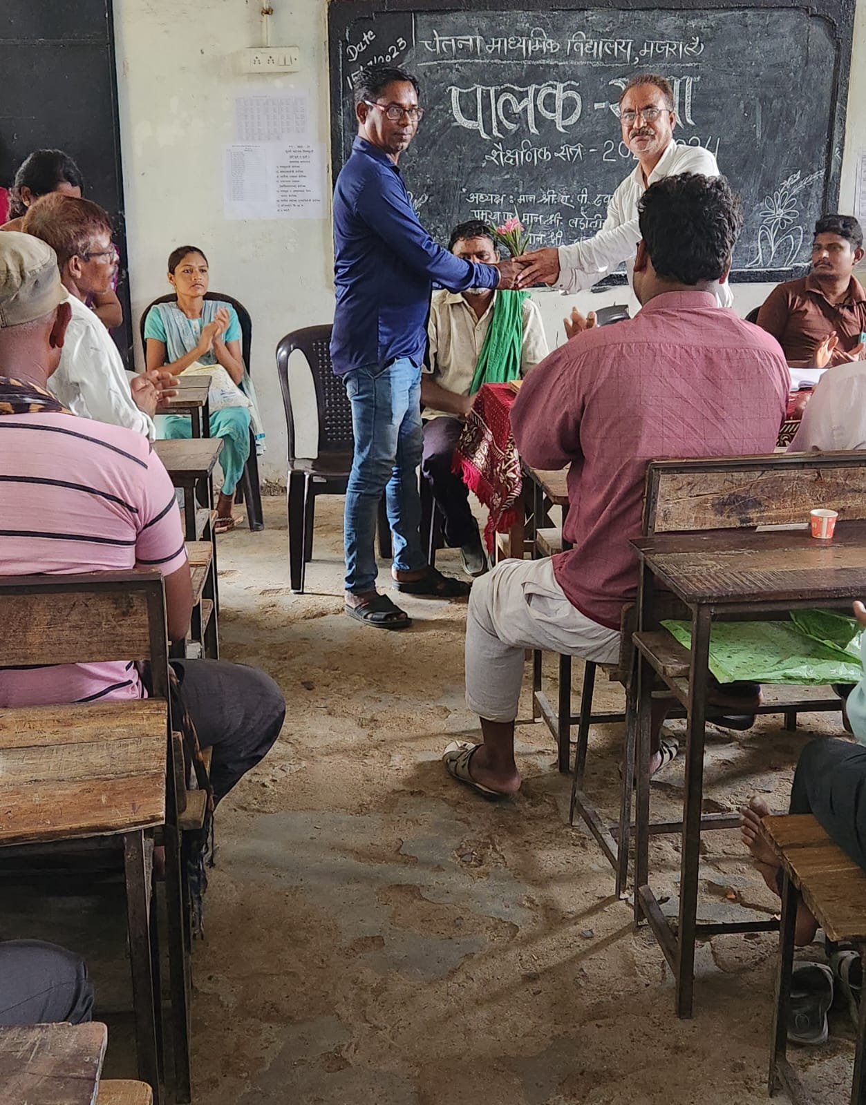 Read more about the article शाळा व्यवस्थापन समितीच्या अध्यक्षपदी ग्यानीवंत गेडाम यांची निवड , चेतना माध्यमिक विद्यालय मजरा(रै )पालक सभा संपन्न